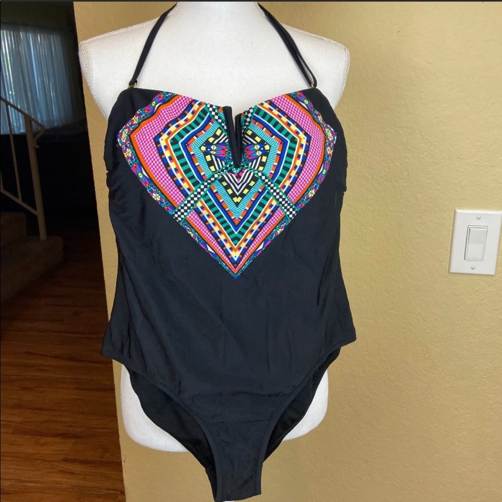 ‼️‼️Jessica Simpson Swim one piece Sz M⭐️⭐️